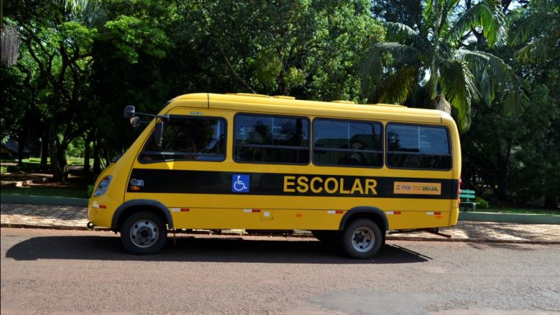 Veículo servirá para o transporte dos alunos do interior do município para as escolas municipais e estadual. 