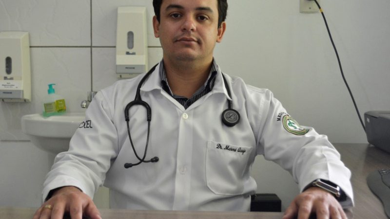 Médico Marcos Araújo é Clinico Geral.