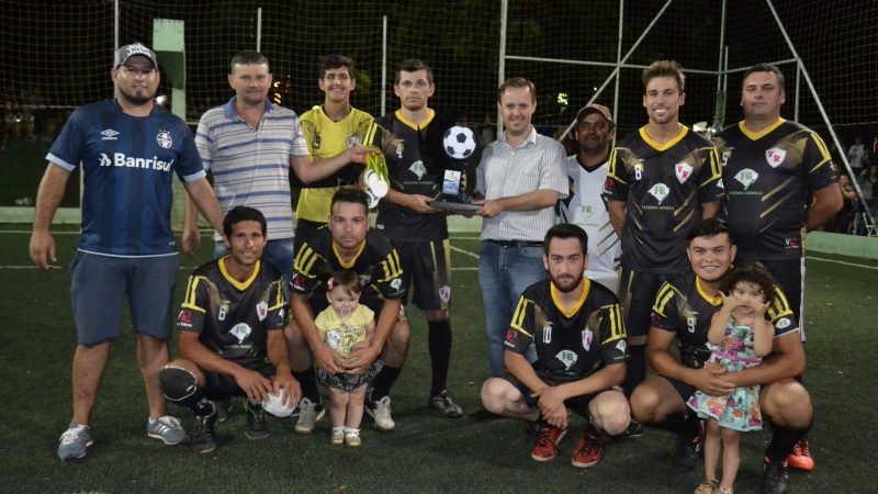 Equipe Vila Rosa/ Posto Mattioni, campeã do Torneio Jânio Luis Scherer.