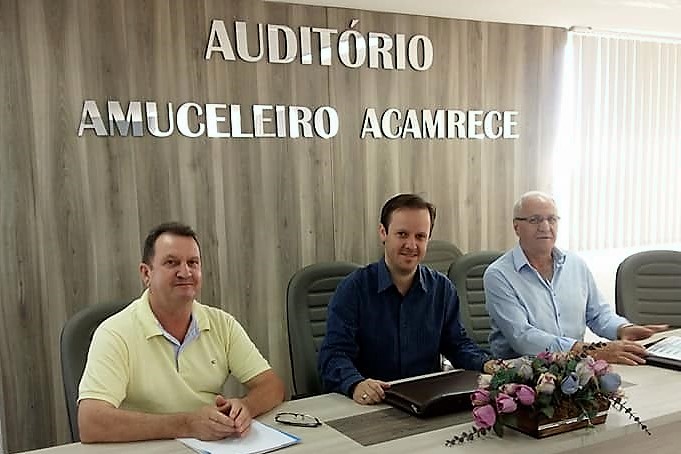 Diretoria da Amuceleiro – prefeito Alceu Diel (Tiradentes do Sul), prefeito Eder Both (Chiapetta) e prefeito Antonio Sartori (Campo Novo).