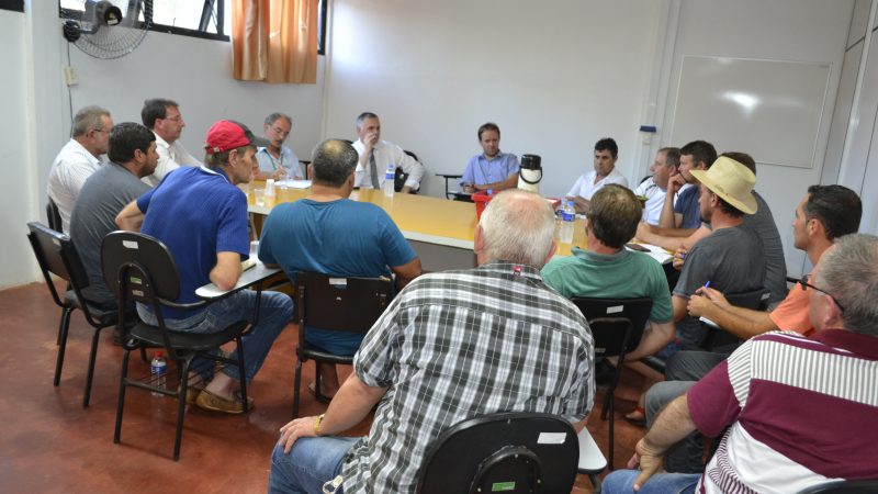 Reunião tratou sobre questionamentos dos produtores rurais e associados quanto a situação da cooperativa.