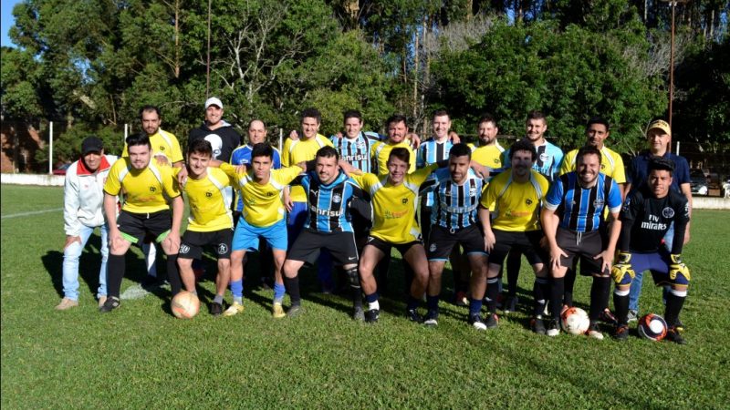 Equipes Costinha Auto Elétrica e Grêmio/HPR vencedoras do 1º Campeonato de Futebol 7.