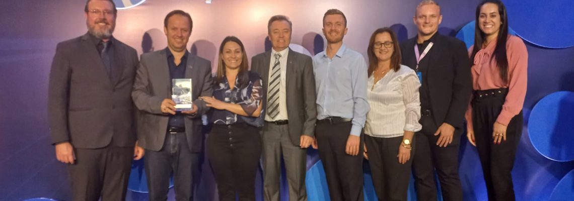 Chiapetta recebe troféu de finalista do Prêmio Sebrae Prefeito Empreendedor