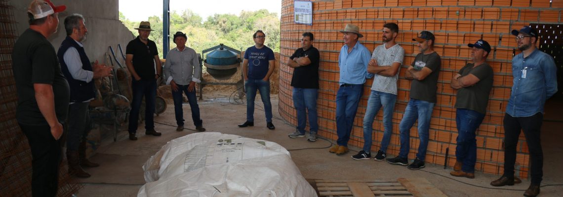 Emater realiza Dia de Campo sobre tecnologia em secagem e armazenamento de grãos